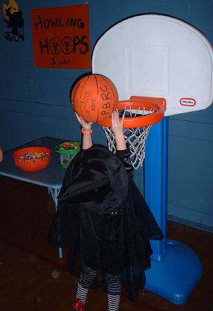 PB Halloween Carnival- Savannah playing basketball.jpg 18.4K